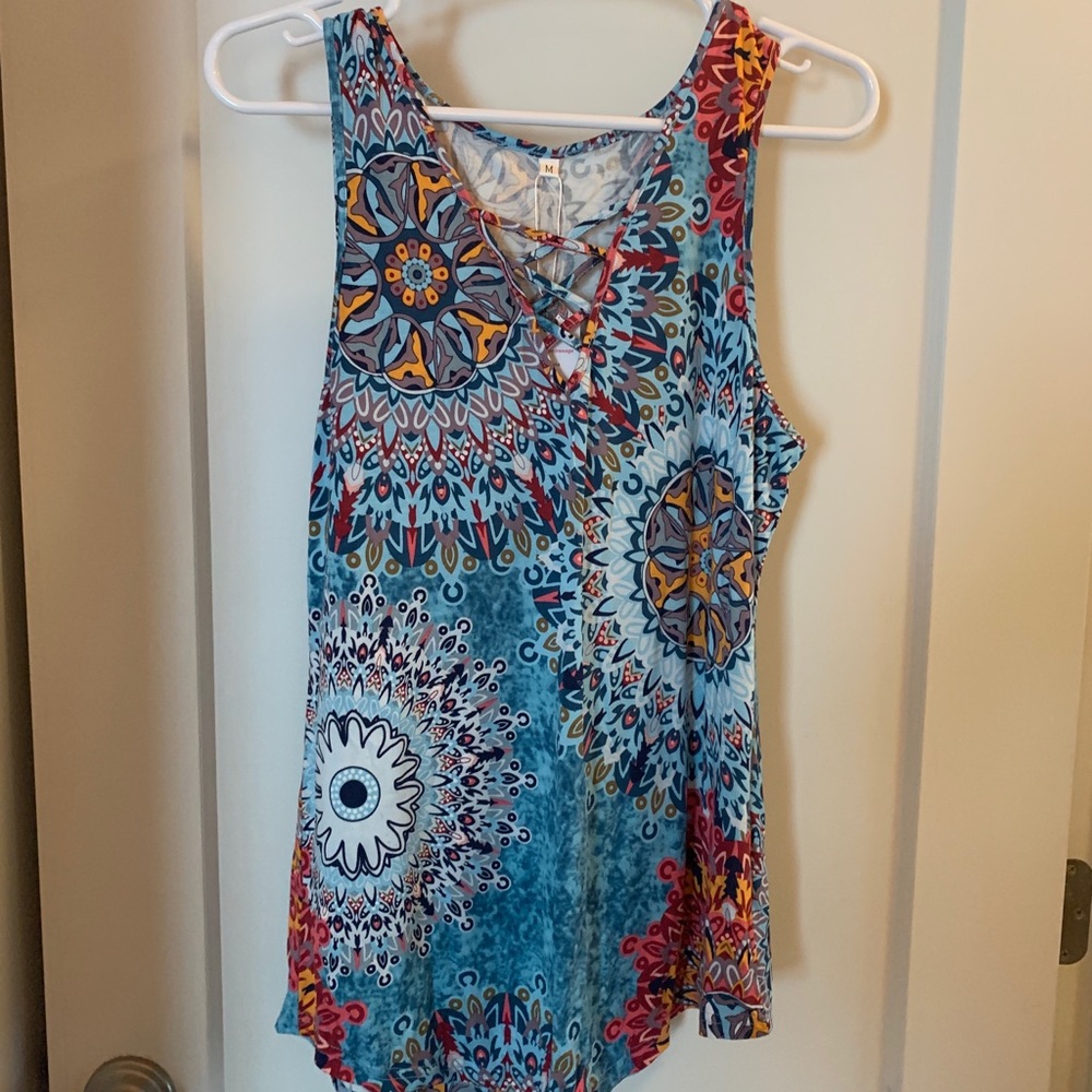 NEW! Pattern Print V-Neck Tank Top, Medium
